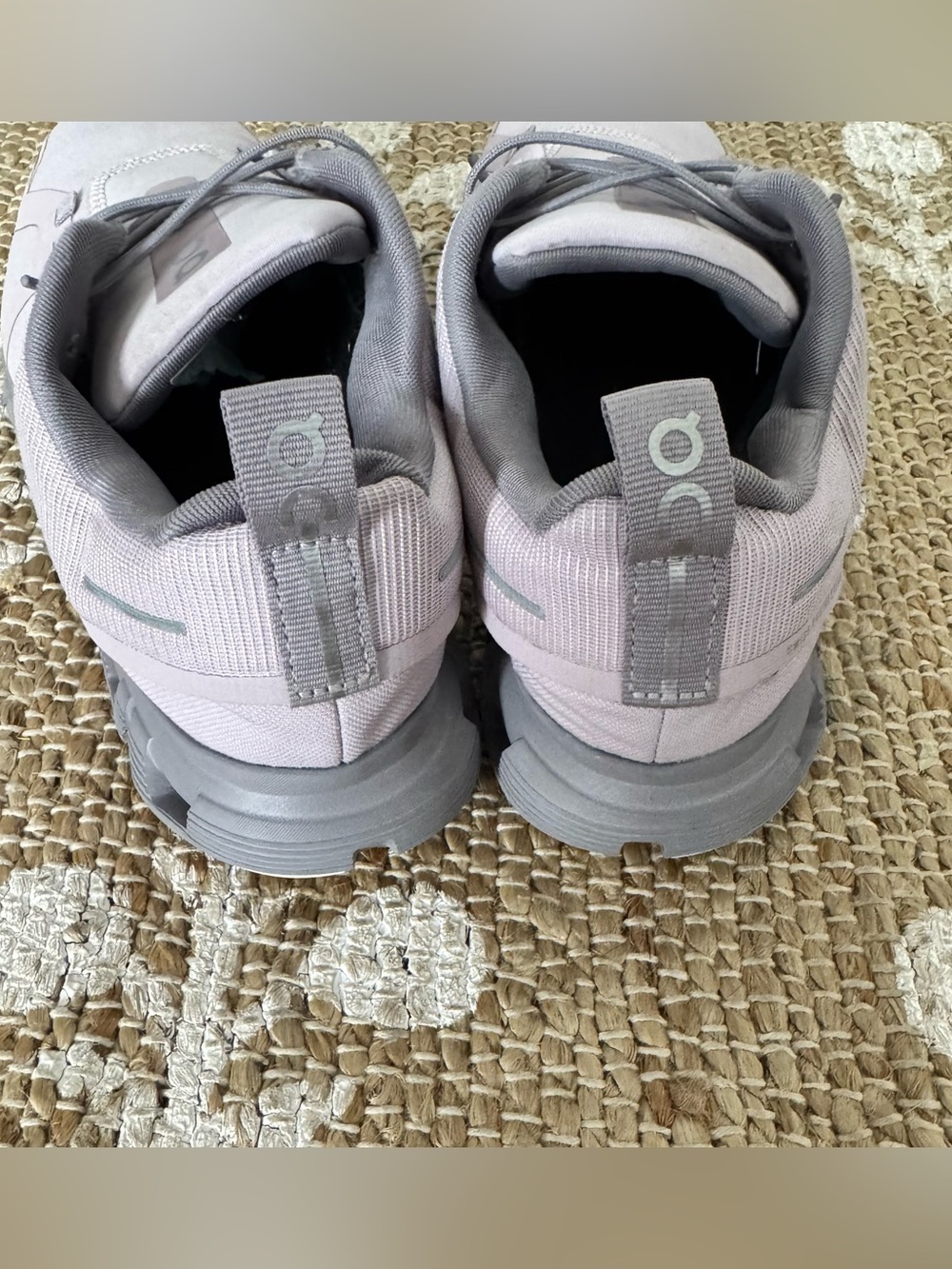 On Running Cloud Waterproof Shoes in Lavender - Picture 5 of 6